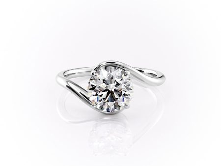 The Skyler Set With A 4 Carat Round Moissanite Fashion